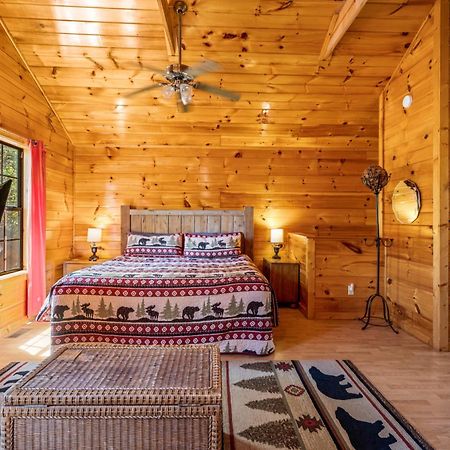 Permanent Vacation-Private Honeymoon Cabin With Hot Tub 塞维尔维尔 外观 照片
