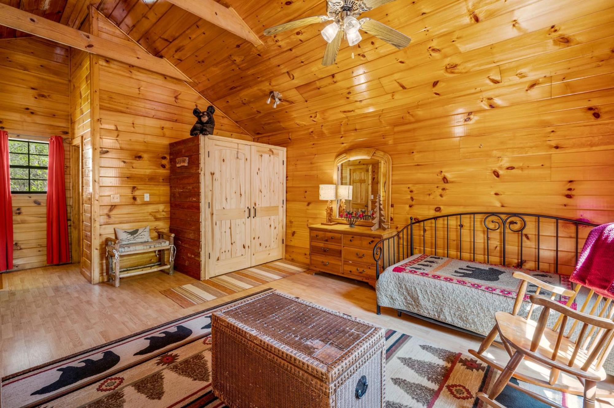 Permanent Vacation-Private Honeymoon Cabin With Hot Tub 塞维尔维尔 外观 照片