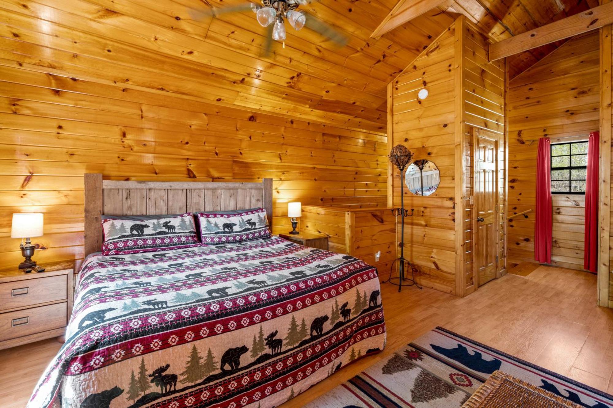 Permanent Vacation-Private Honeymoon Cabin With Hot Tub 塞维尔维尔 外观 照片